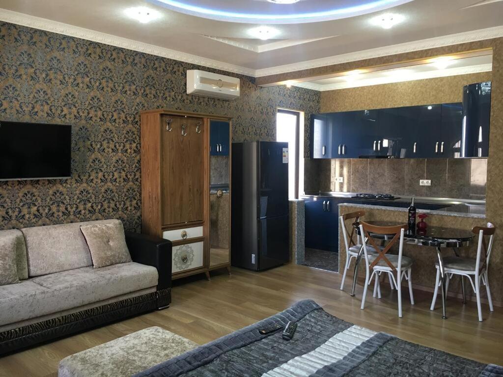 Gricko Hotel Tbilisi Exterior foto